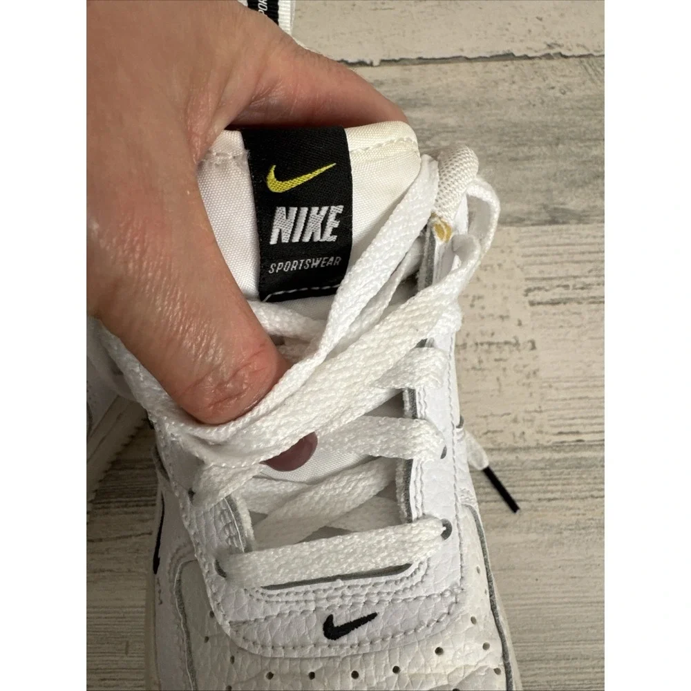 Nike Air Force 1 LV8 Utility GS White Black‎ Sneakers 4Y AR1708-100